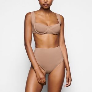 SKIMS SHAPING SWIM UNLINED UNDERWIRE BIKINI TOP in Sienna NEW